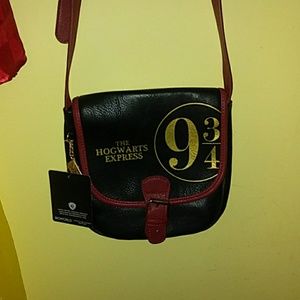 Platform 9 and 3/4 purse
